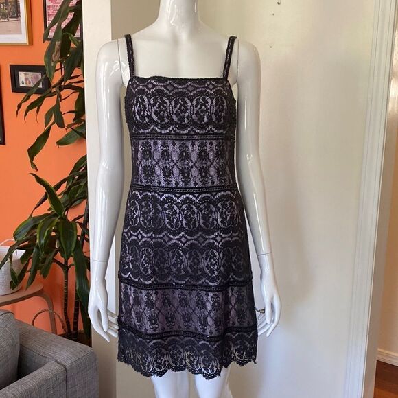 Vintage Cache Lilac Black Beaded Lace Cocktail Dress Size 4 - Picture 2 of 15